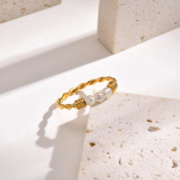 Lia Rope Pearl Ring 18k Gold Plated