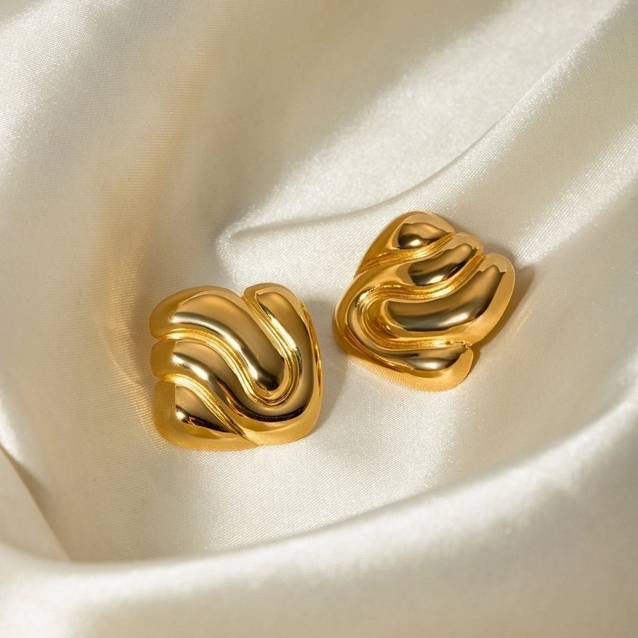 Janella Wave Cube Earrings 18k Gold Plated