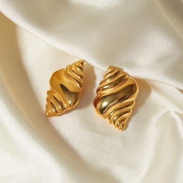 Clara Croissant Earrings 18k Gold Plated