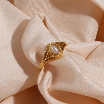 Adele Vintage Pearl Ring 18k Gold Plated